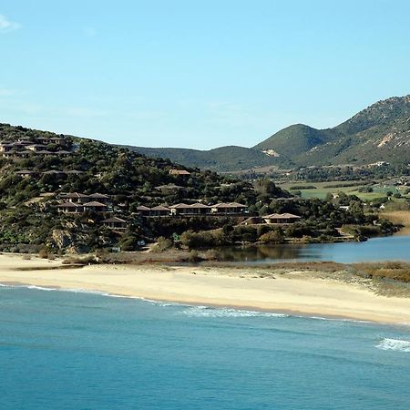 Case Sul Mare Residenze Di Bes Chia Exterior photo